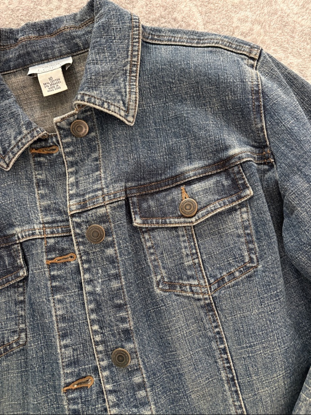 Classic Women’s Blue Denim Jacket - Picture 2 of 5